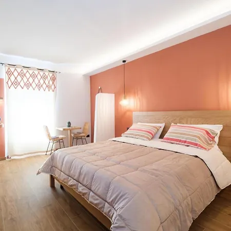 Guest house In Centro Da Carlotta 3*